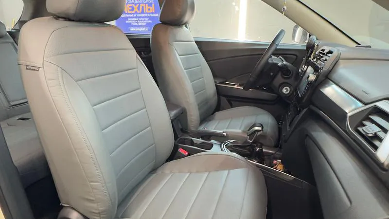 Авточехол для SsangYong Tivoli (2015+)