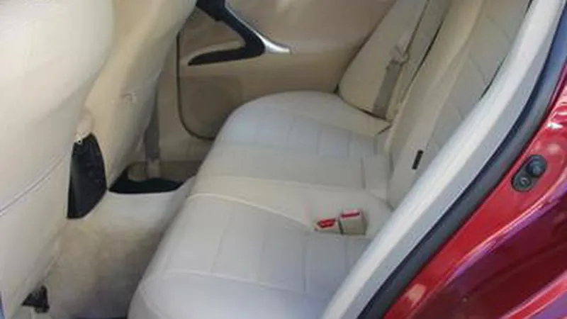 АВТОЧЕХОЛ ДЛЯ LEXUS IS II 250 (2005-2013)