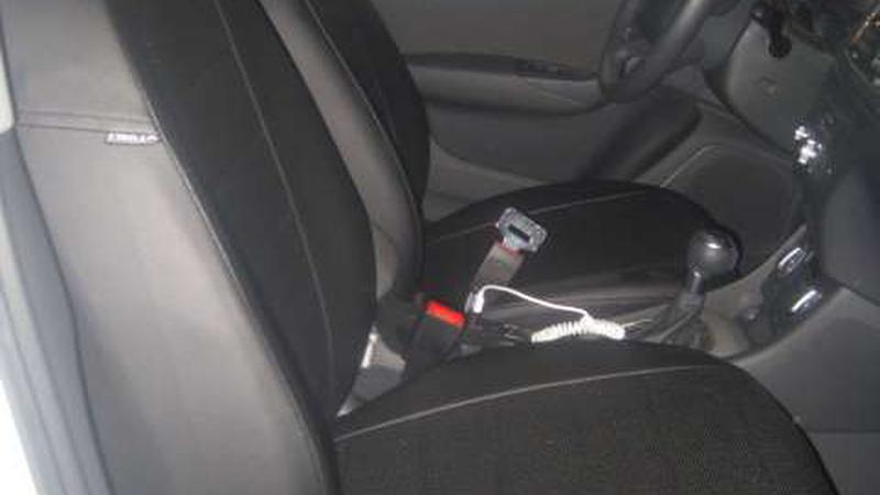 Авточехлы для Audi Q3 черные на передние сиденья