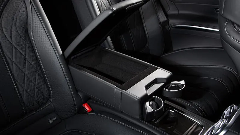 Как защитить сиденья от износа: чехлы vs. перетяжка vs. пропитки