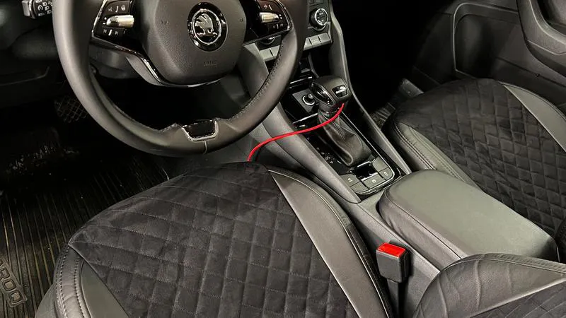 Авточехол для Skoda Karoq (2017+) Ambition