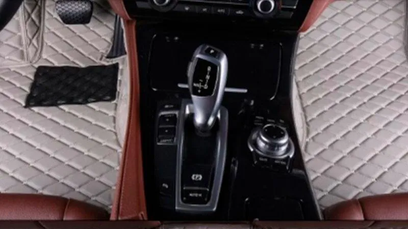 Коврик кожаный для HYUNDAI TUCSON 2004-2010